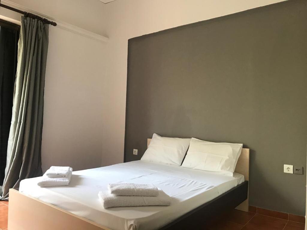 Amalthia Hotel Apartments Rethymno Esterno foto