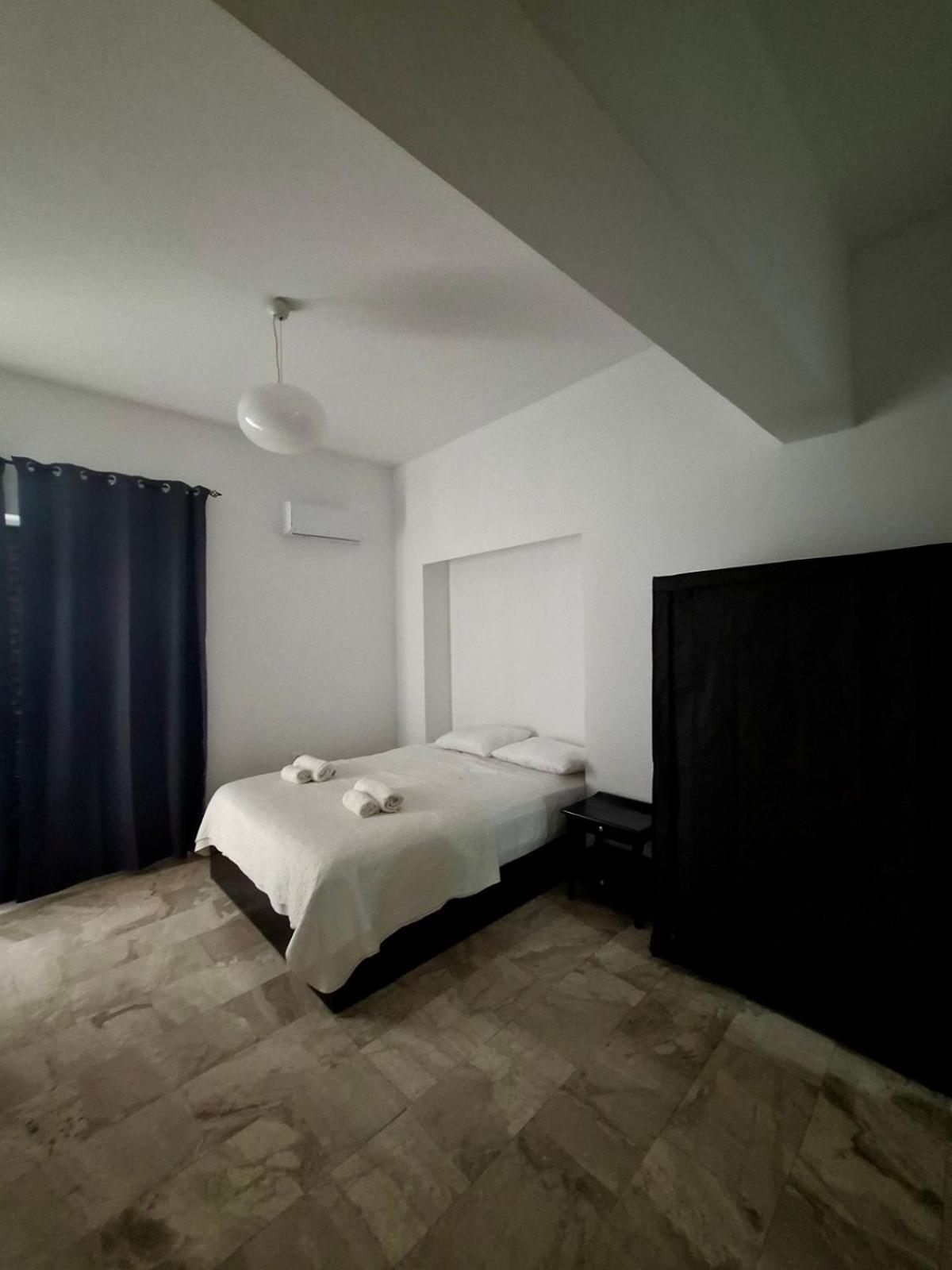 Amalthia Hotel Apartments Rethymno Esterno foto